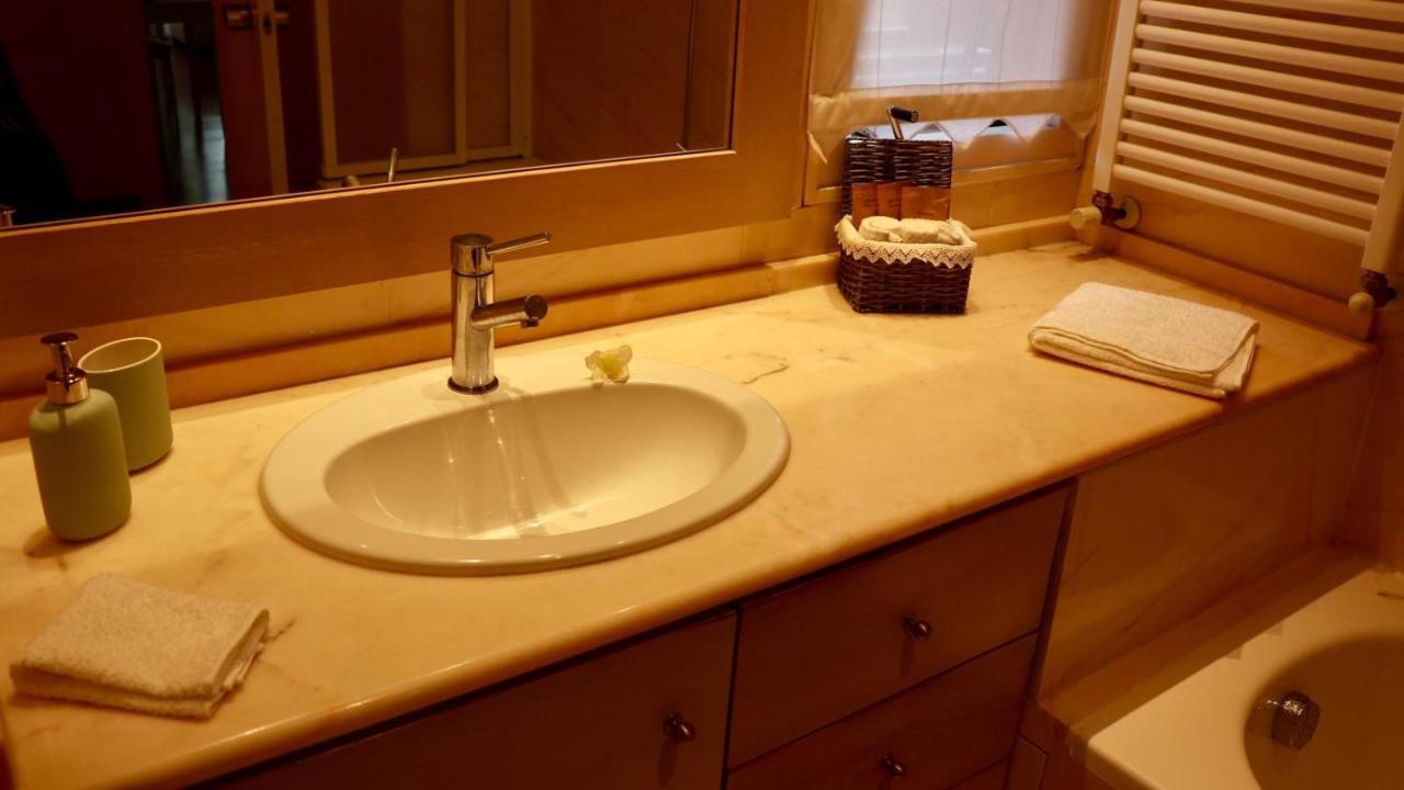 バジーリオ A Casa Di Grace Bed & Breakfast エクステリア 写真