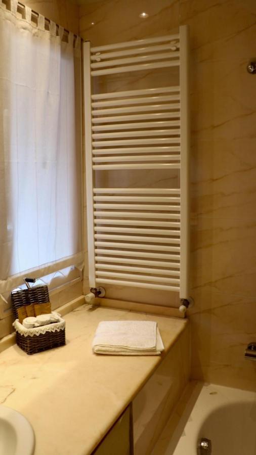 バジーリオ A Casa Di Grace Bed & Breakfast エクステリア 写真